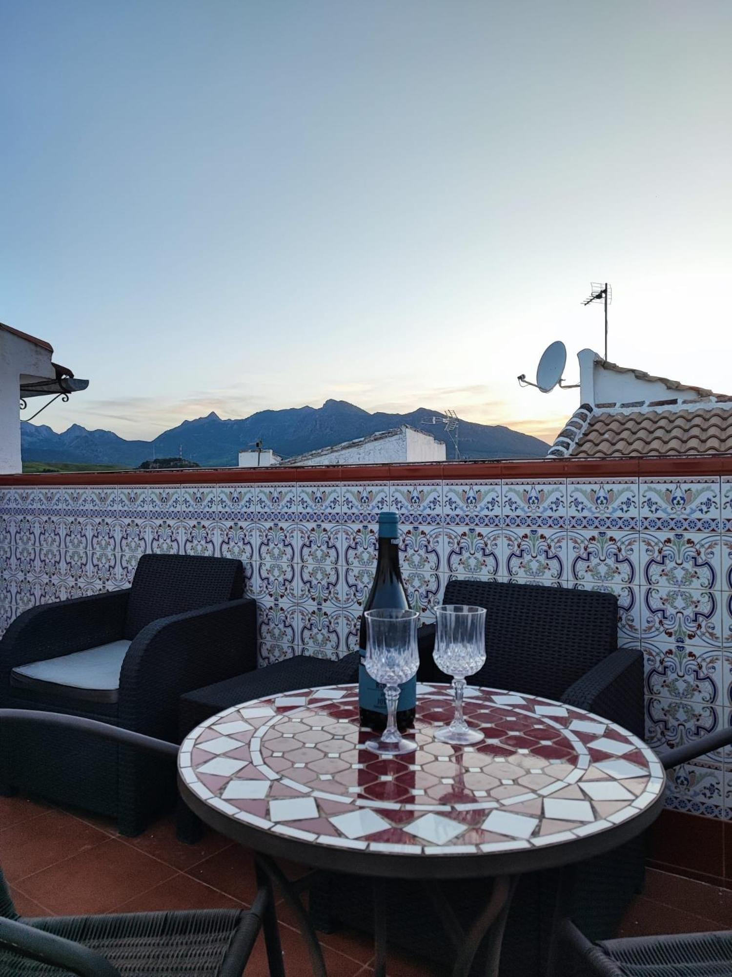 Casa Blanca W Sercu Andaluzji / / *